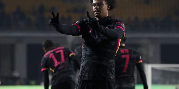 fb体育平台-罗马诺：比利亚雷亚尔与切尔西磋商维加转会，总价2400万欧元含浮动条款