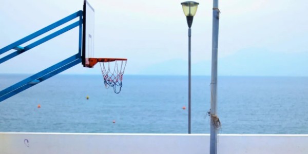 曝林葳还未决定加盟传奇队：收到多国各级联赛邀请在评估 记者称走出去就行