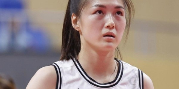fb体育-轰15分6助+4记三分！中国女篮29岁后卫蜕变：宫鲁鸣新爱将冲冠|张曼曼|广东女篮|江苏女篮|江苏|杨舒予_新浪新闻