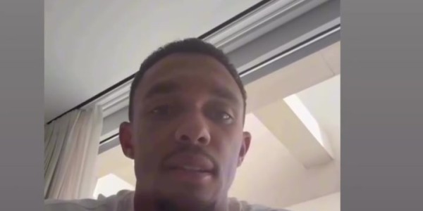 fb体育-老师好！西语老师晒阿诺德用西语介绍自己，她还是小蜘蛛英语老师