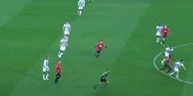 fb体育APP-【意甲】伊布补时凌空斩救主 AC米兰客场平乌迪内斯