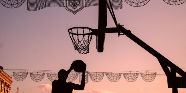 北控计划交易引进王岚钦，交易中或许会牵扯到陈国豪，还可能涉及第三方球队