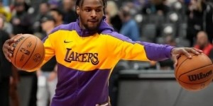 fb体育APP-场均22+5+5，布朗尼统治了发展联盟？