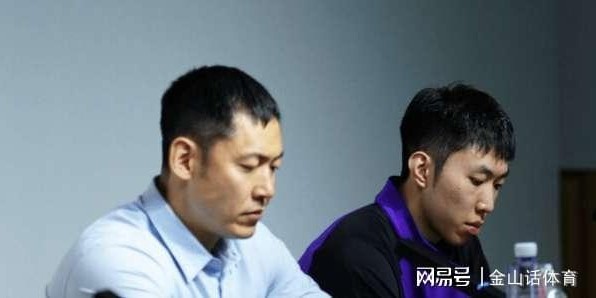 自作孽！将球队三分王打入“冷宫”，重用亲信，把强队带成了鱼腩